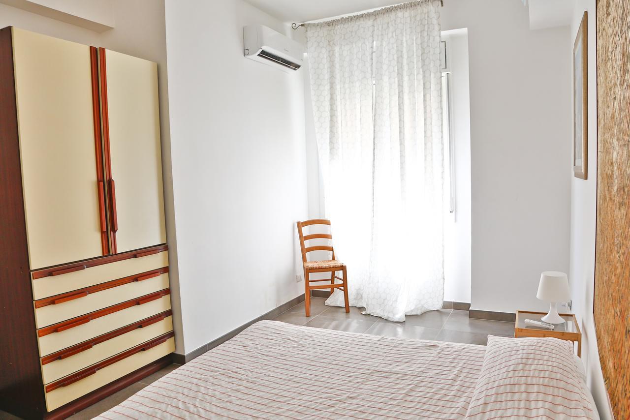 Family House - By Vacation Service Cefalù Exterior foto